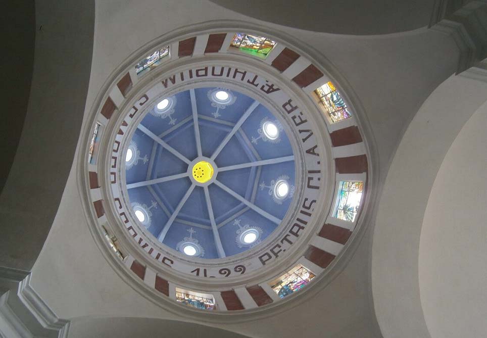 Parte interior de la Cúpula de la Iglesia de San Pedro Claver de Cartagena.