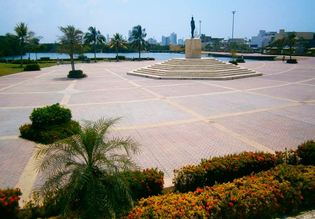 Parque lineal puerto de Chambacu donde se ubica la Escultura de la India Catalina.