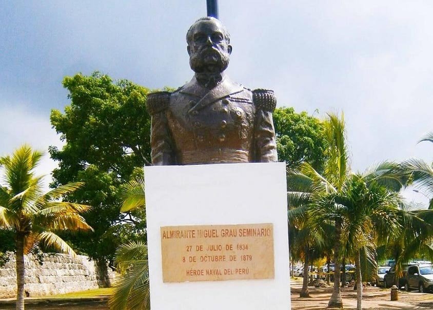 Busto del Almirante Miguel Grau Seminario en Cartagena