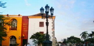 Replica de la Fuente de canaletes en Cartagena