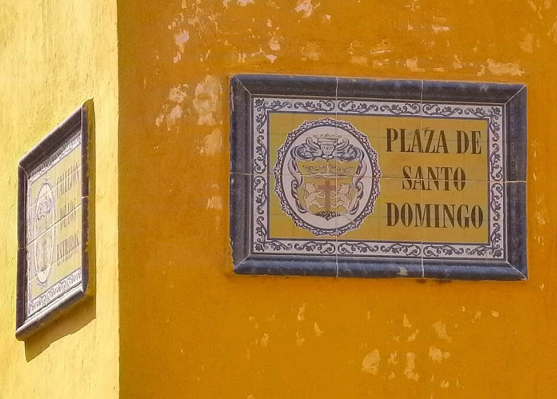 Placa en la Plaza Santo Domingo de Cartagena de Indias