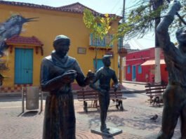 Plaza de la trinidad monumento a pedro romero