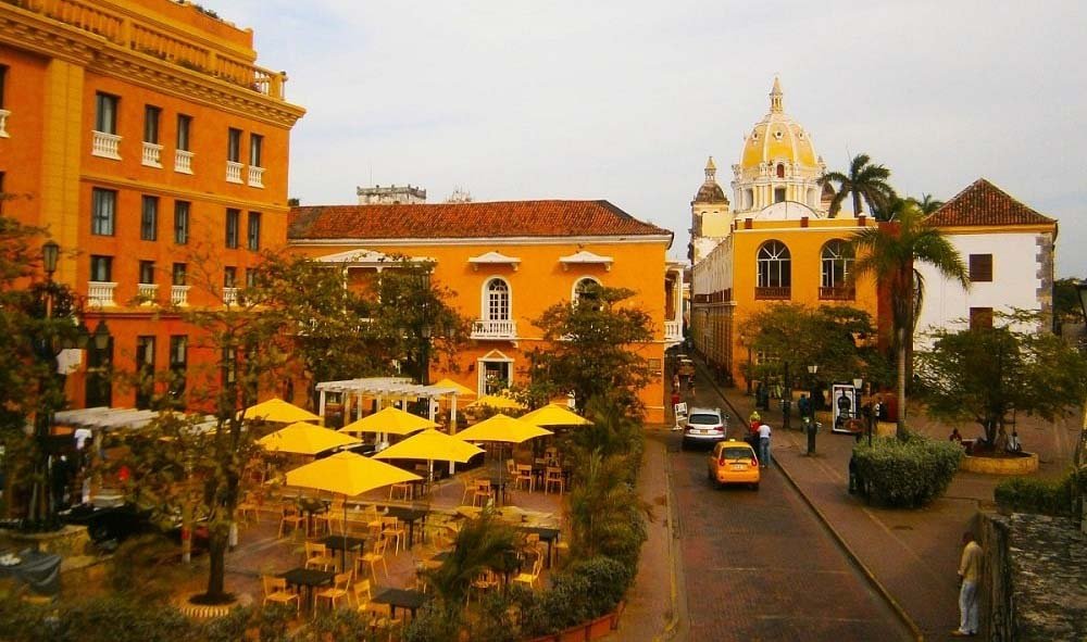 Vista de la Plaza Santa Teresa de Cartagena desde las Murallas de Cartagena