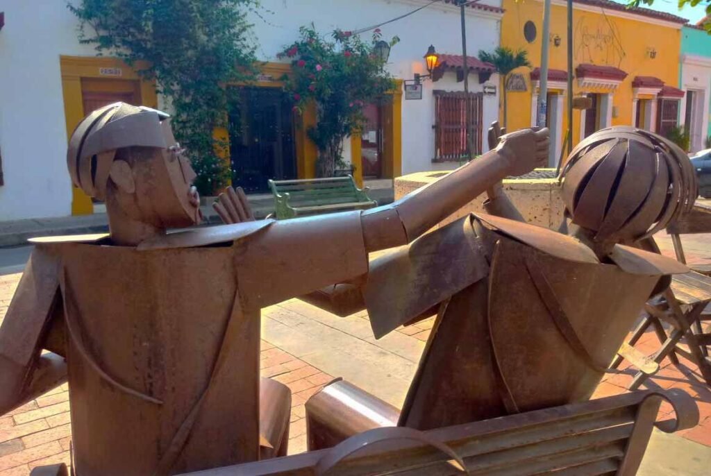 Esculturas del maestro Edgardo Carmona en la Plazoleta del Pozo de Cartagena