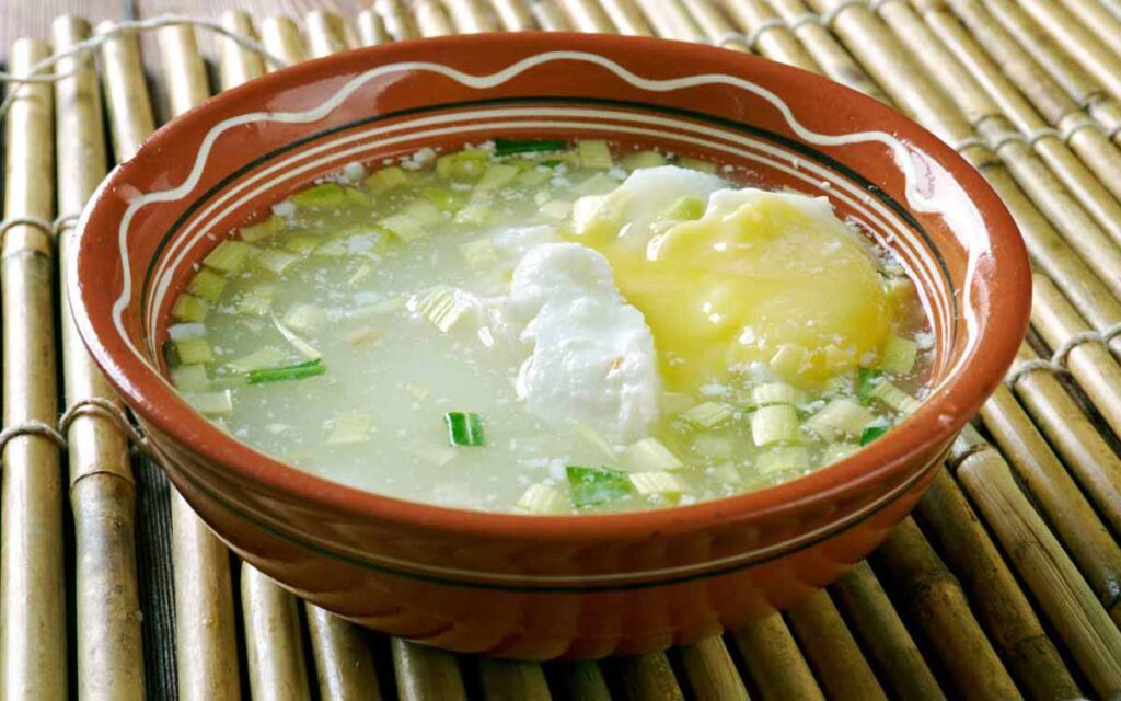 Changua Cerrera: The Authentic Milk-Free Soup from the Colombian Plains