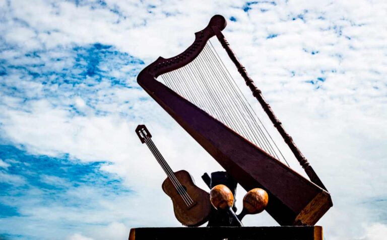 Monumento a las Raíces llaneras en Puerto Carreño Vichada
