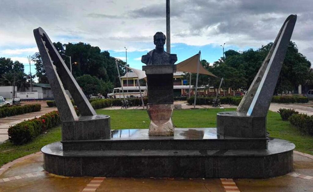 Busto a Francisco de Paula Santander - Puerto Carreño - vichada