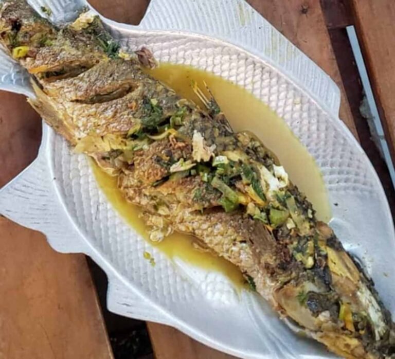 Lebranche sudado con coco receta colombiana