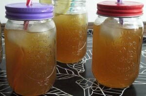 Agua de panela, limonada de panela, piloncillo o papelón.