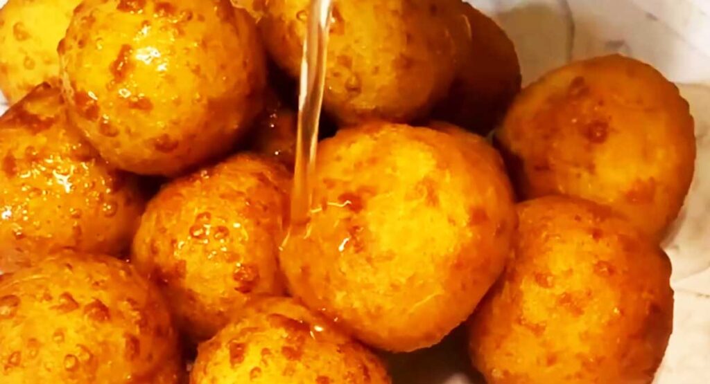 Buñuelos de maíz en almíbar receta colombiana
