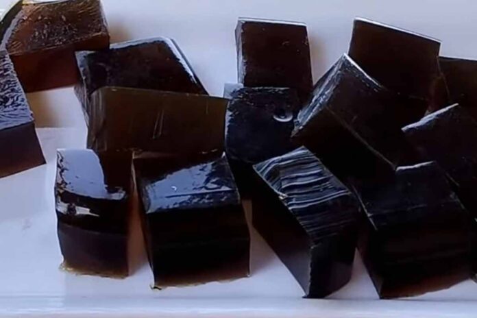 Gelatina negra de Pata de res o dulce negro de pata