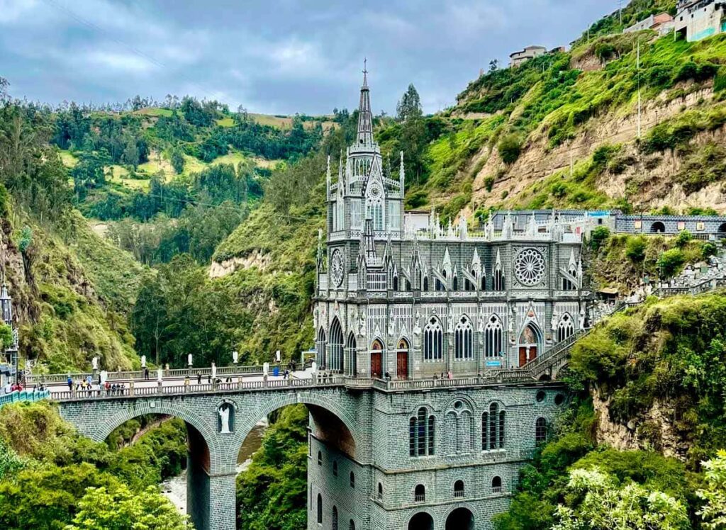 Santuario de las lajas, Ipiales, Colombia.
