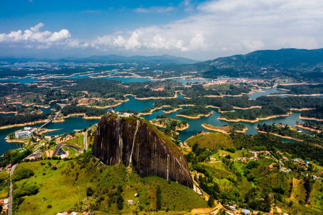 piedra-del-pe-ol-de-guatap-antioquia-revista-el-rinc-n-colombiano