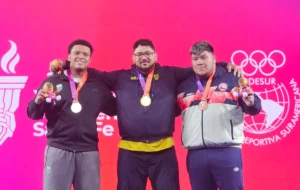 Rafael Cerro gana oro para Colombia en halterofilia durante los Juegos Suramericanos en Santa Fe